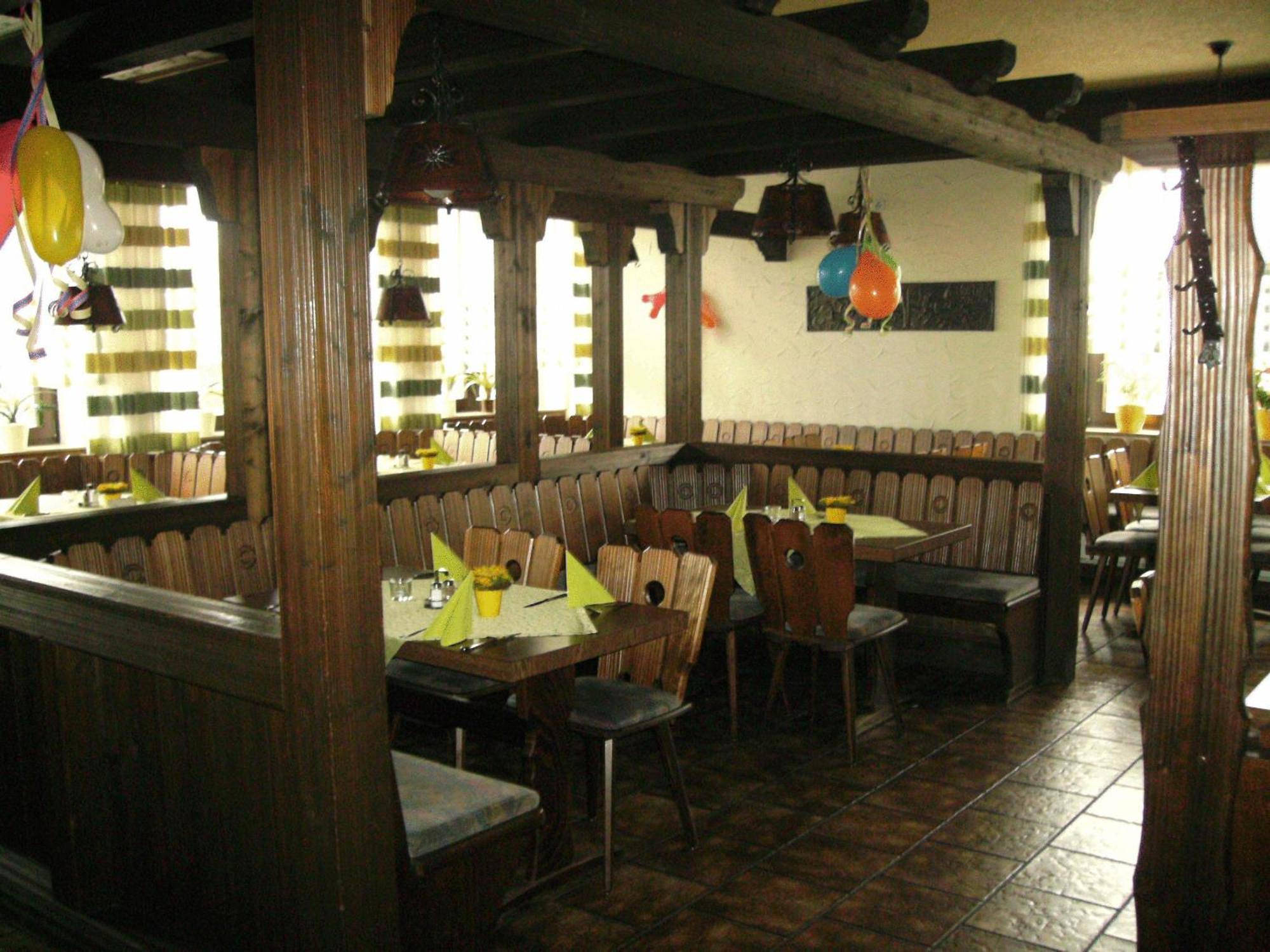 Gasthof Hotel Zum Ross Wertheim Exterior foto